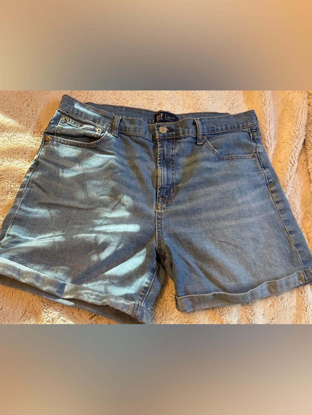 Woman’s Gap size 31
Shorts